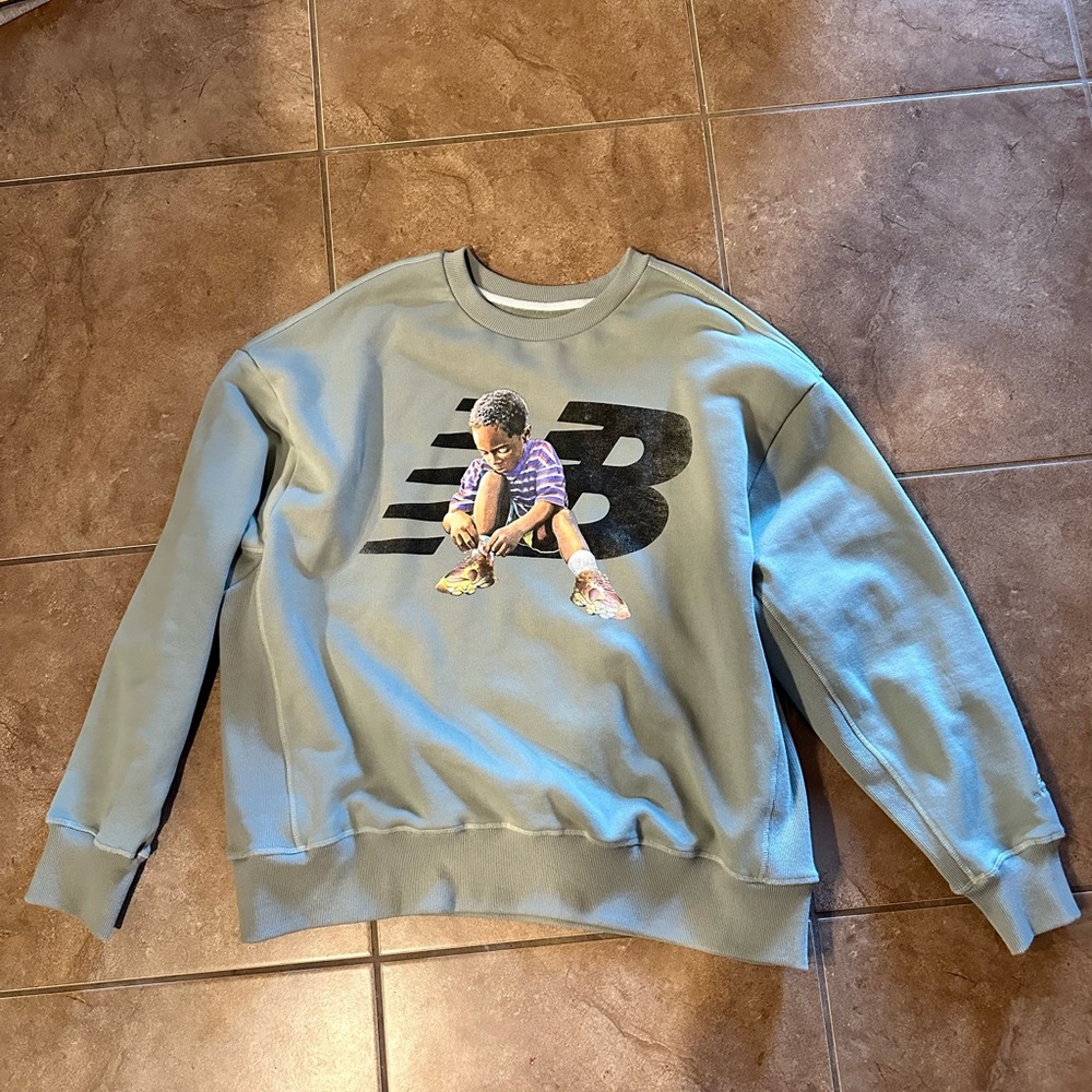 New Balance x Joe Fresh Goods “inside voices” crewneck sweatshirt. Size L